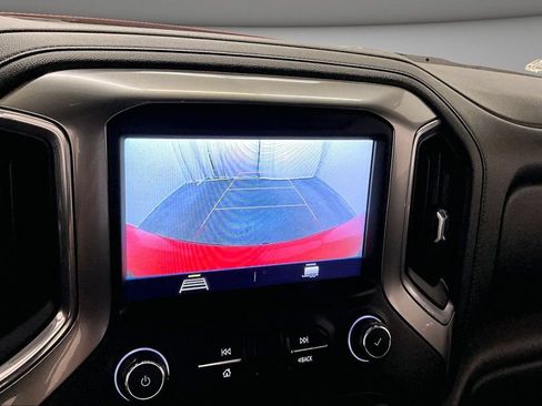 Used 2019 Chevrolet Silverado 1500 LT Trail Boss AWD/4WD image 15