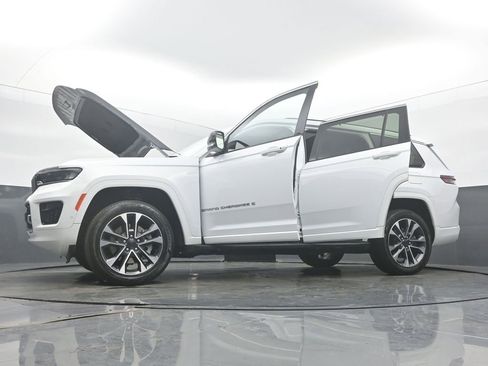 Used 2024 Jeep Grand Cherokee L Overland w/ Advanced Protech Group III AWD/4WD image 59