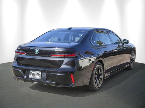 New 2026 BMW i7 eDrive50 w/ M Sport Package RWD image 6