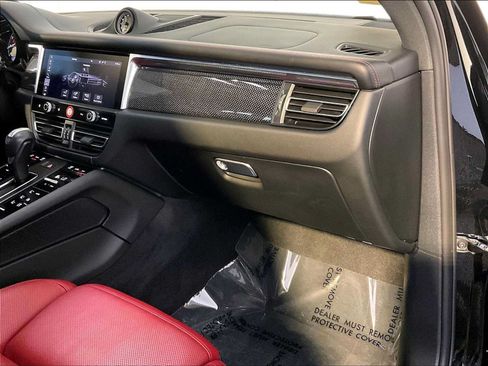 Certified 2024 Porsche Macan S AWD/4WD image 22