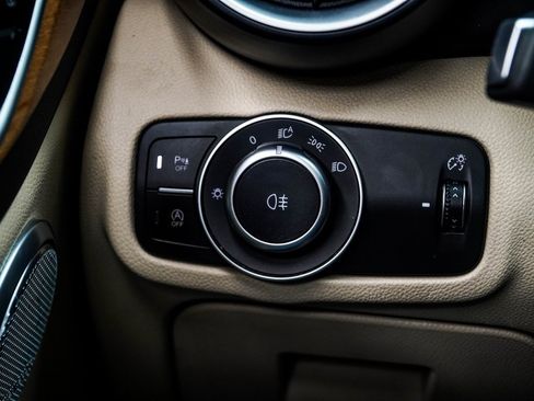 Used 2018 Alfa Romeo Giulia Ti w/ Quick Order Package 22X Lusso image 29