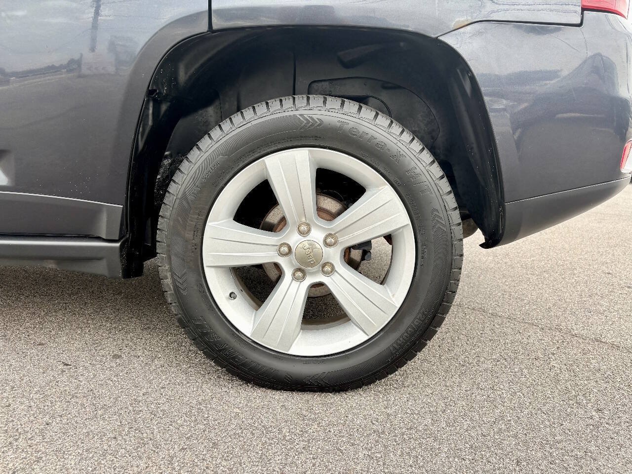Used 2014 Jeep Compass Latitude AWD/4WD image 35