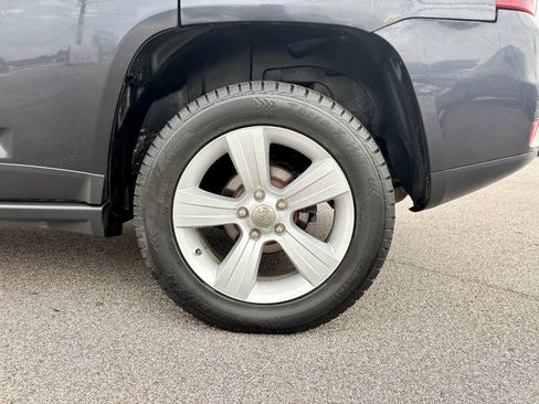 Used 2014 Jeep Compass Latitude AWD/4WD image 35