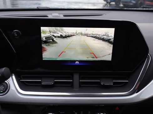 New 2026 Chevrolet Trax LT w/ LT Convenience Package FWD image 12