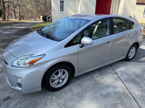 Used 2011 Toyota Prius Two image 2