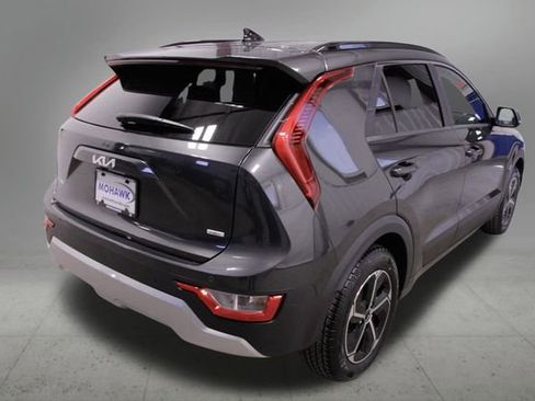 Used 2023 Kia Niro EX FWD image 5