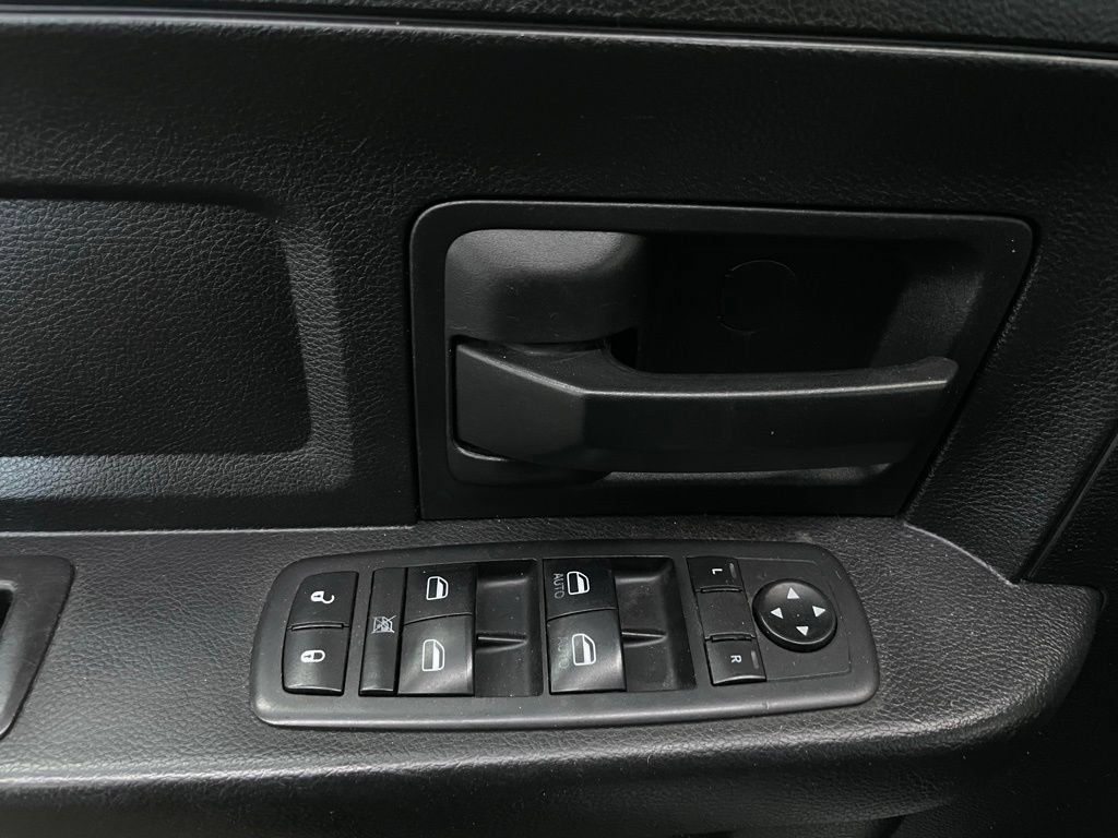 Used 2018 RAM 1500 4x4 Crew Cab w/ Protection Group image 17
