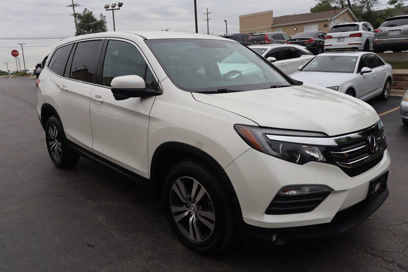 Used 2017 Honda Pilot EX image 1