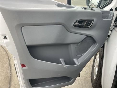 Used 2018 Ford Transit 350 XLT image 20