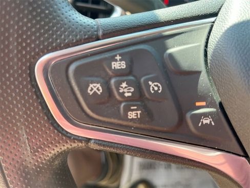 Used 2020 Chevrolet Equinox LS image 25