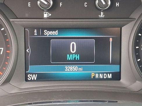 Used 2022 Buick Encore Preferred image 51