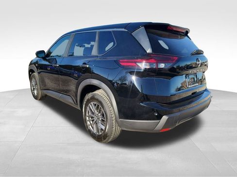 Used 2024 Nissan Rogue S image 6