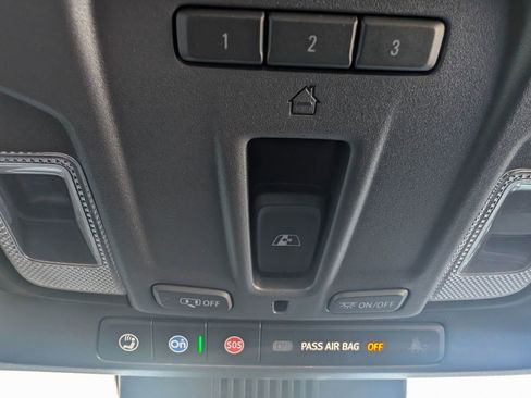 Used 2023 Chevrolet Silverado 1500 ZR2 w/ Technology Package image 19