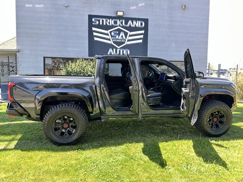 Used 2024 Toyota Tacoma TRD Pro AWD/4WD image 26