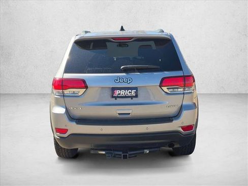 Used 2020 Jeep Grand Cherokee Laredo AWD/4WD image 6