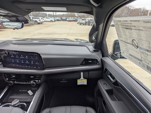 New 2026 Chevrolet Suburban RST image 3