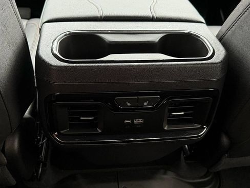 Used 2023 GMC Sierra 1500 AT4 w/ AT4 Premium Package AWD/4WD image 11