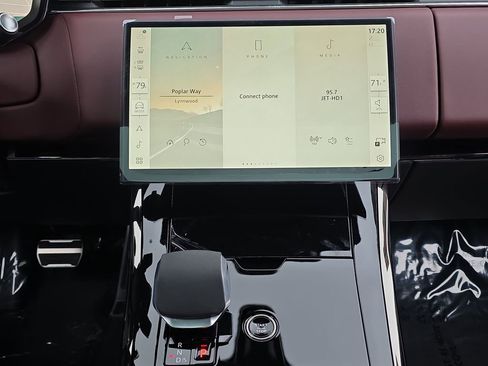 New 2025 Land Rover Range Rover Sport Dynamic SE AWD/4WD image 20