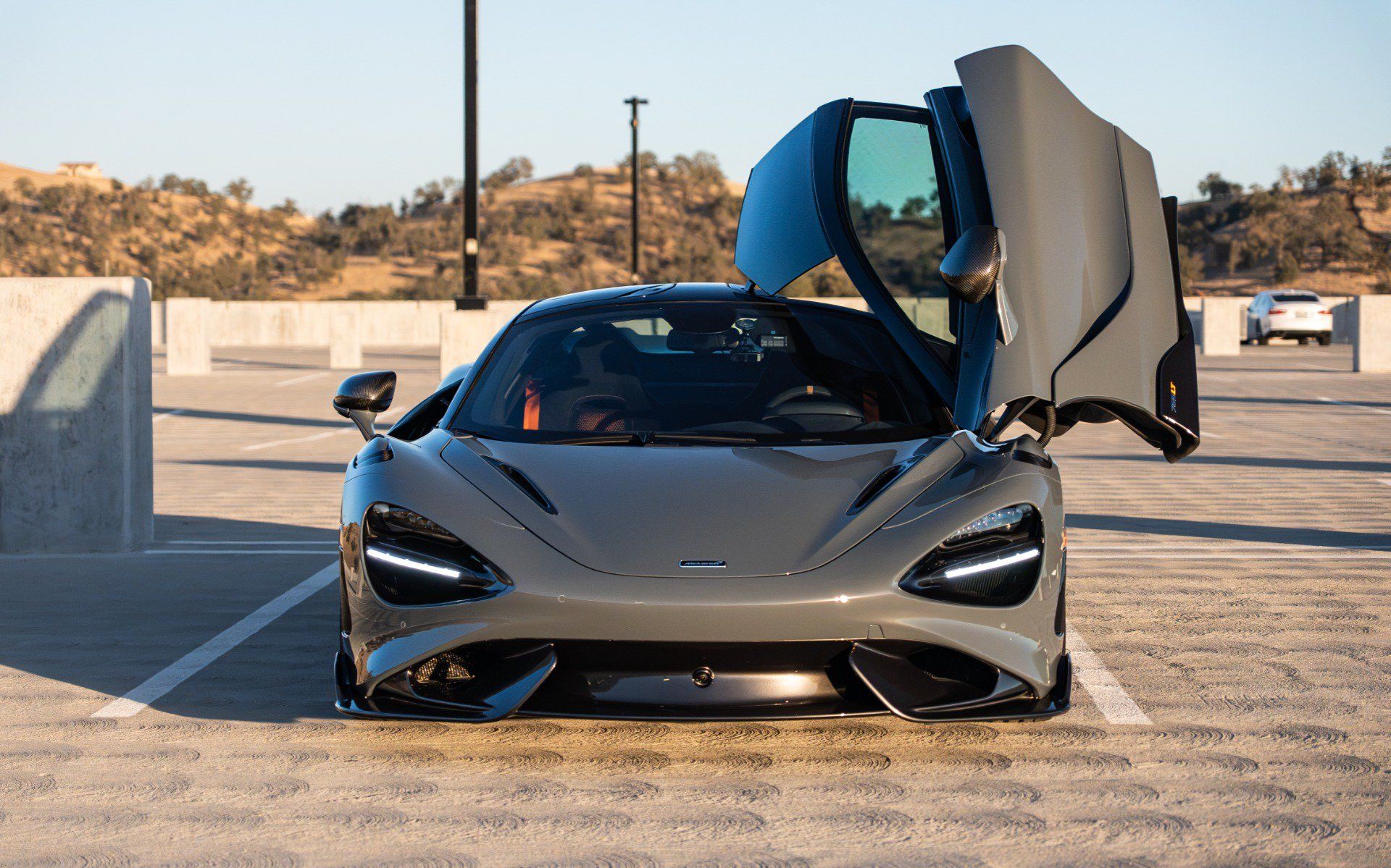 Used 2021 McLaren 765LT RWD image 9
