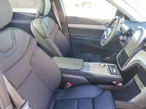 New 2025 Volvo EX90 Plus image 22