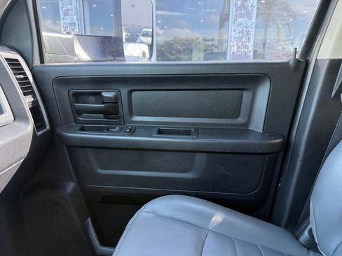 Used 2017 RAM 2500 Tradesman w/ Chrome Appearance Group image 21