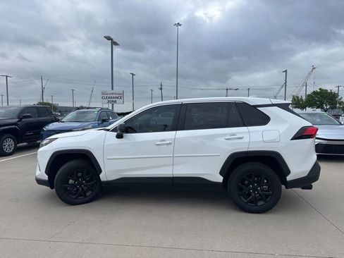 Certified 2025 Toyota RAV4 LE image 5