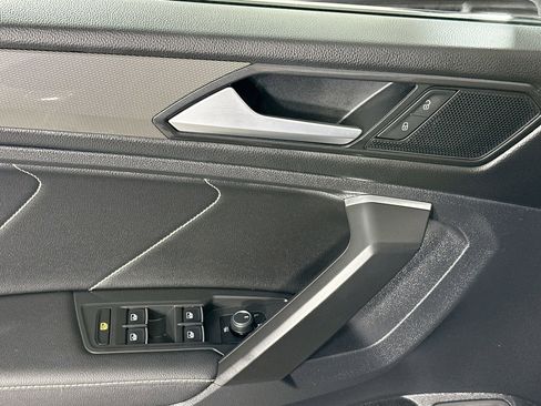 Certified 2022 Volkswagen Tiguan SE w/ Panoramic Sunroof Package image 16