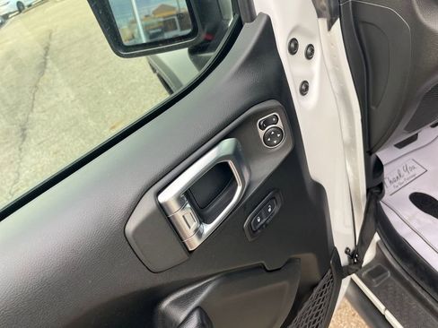 Used 2018 Jeep Wrangler Unlimited Sport S image 13