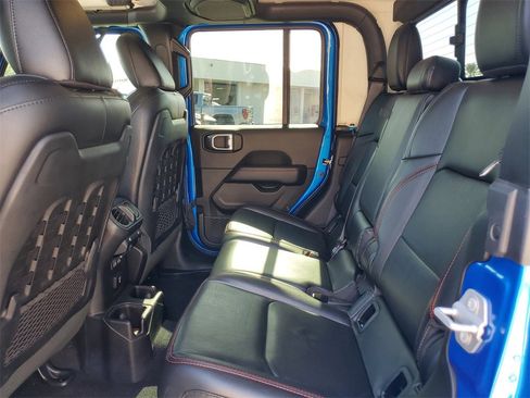 Used 2020 Jeep Gladiator Rubicon image 11