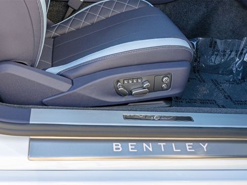 Used 2024 Bentley Continental GT Speed image 12