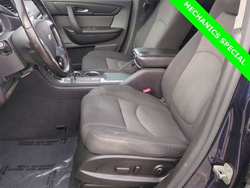 Used 2015 Chevrolet Traverse LT image 23