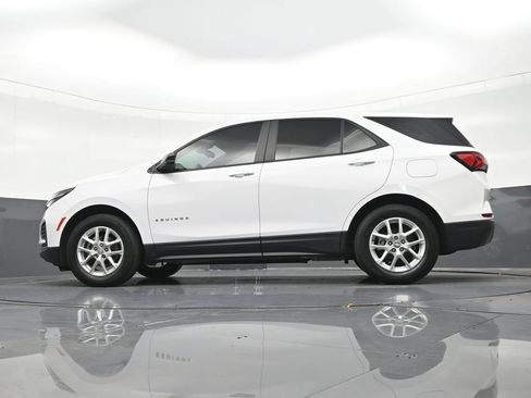 Used 2023 Chevrolet Equinox LS FWD image 25