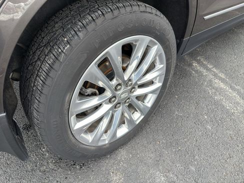 Used 2019 Cadillac XT5 Platinum image 11