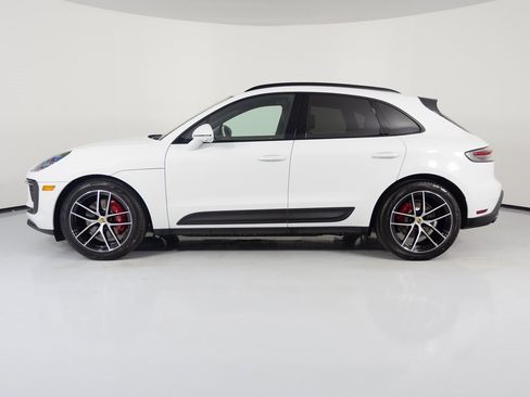 New 2026 Porsche Macan S image 2