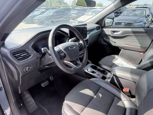Used 2023 Ford Escape ST-Line w/ Tech Pack #1 FWD image 9