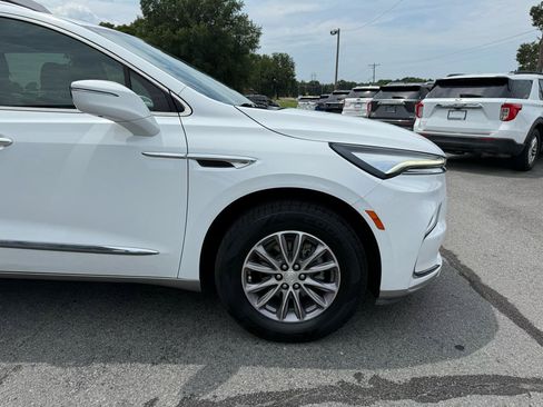 Used 2022 Buick Enclave Premium AWD/4WD image 45