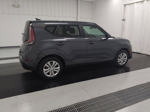 Used 2023 Kia Soul LX image 10