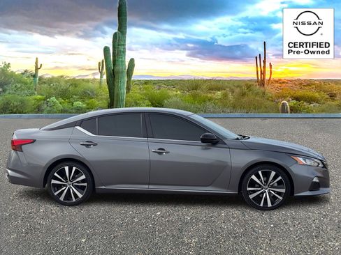 Certified 2021 Nissan Altima 2.5 SR image 7