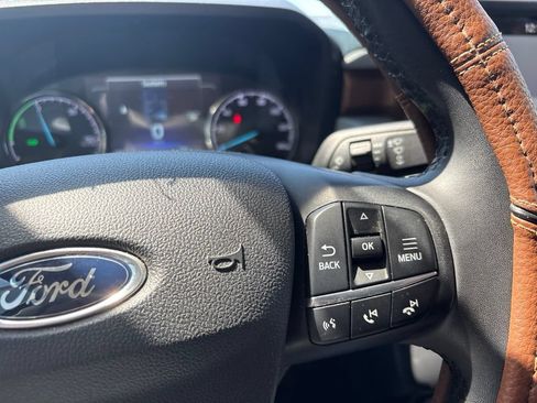 Used 2023 Ford Maverick Lariat FWD image 16