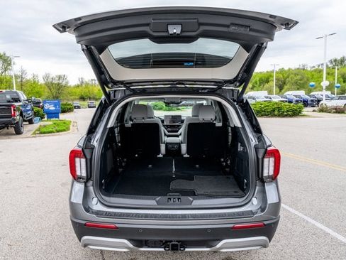 New 2026 Ford Explorer Platinum AWD/4WD image 6