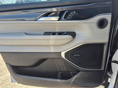 Used 2023 Jeep Wagoneer 2WD w/ Premium Group I image 20