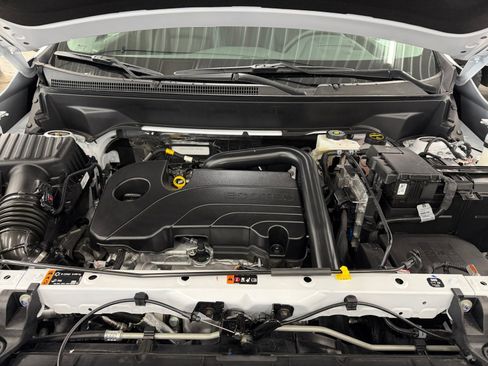 Used 2024 GMC Terrain SLT w/ Tech Package image 32