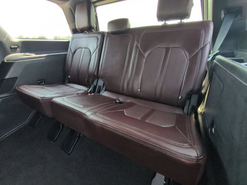 Used 2023 Ford Expedition Limited AWD/4WD image 30