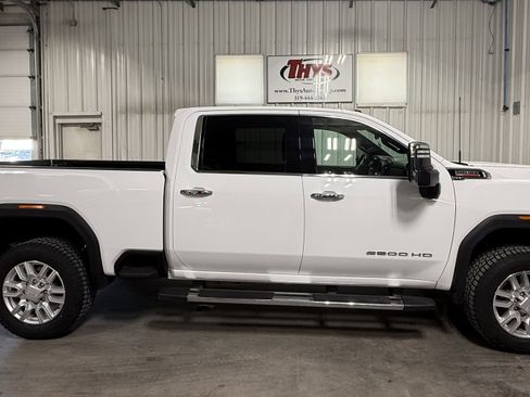 Used 2020 GMC Sierra 2500 SLT w/ SLT Premium Plus Package AWD/4WD image 2