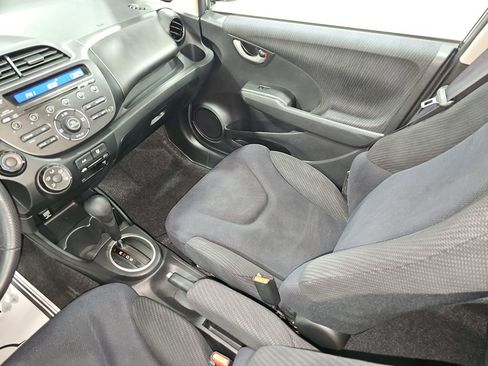 Used 2013 Honda Fit Sport image 27
