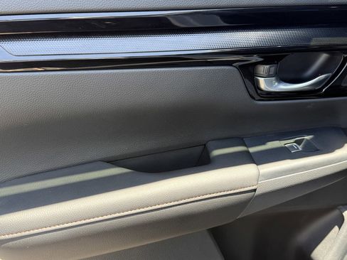 Used 2025 Honda CR-V Sport Touring image 24