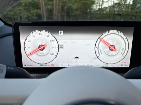 Used 2023 Genesis GV60 Performance image 10