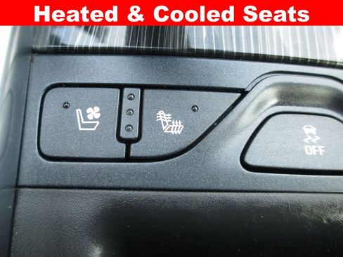 Used 2020 Chevrolet Impala Premier w/ Premier Confidence Package image 17