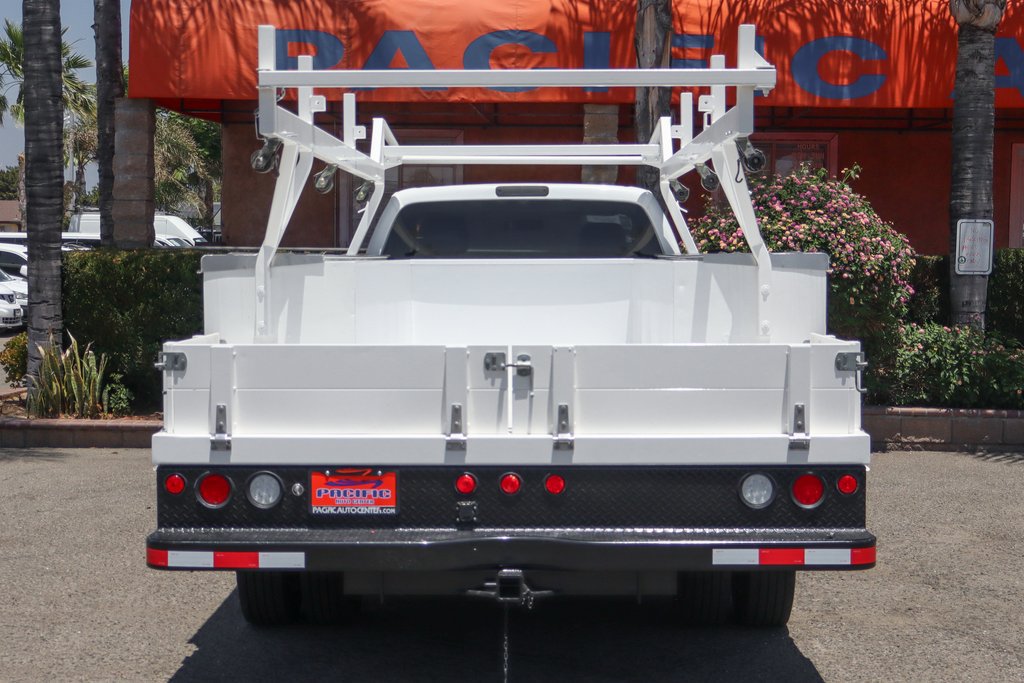 Used 2016 Ford F550 2WD Regular Cab Super Duty image 7