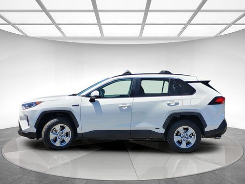 Used 2020 Toyota RAV4 XLE w/ Convenience Package AWD/4WD image 6